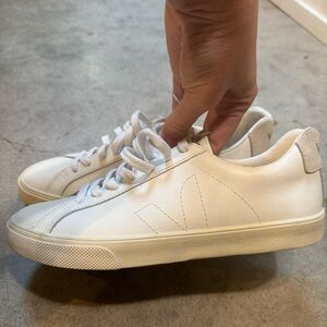 New Veja sneakers women’s 7